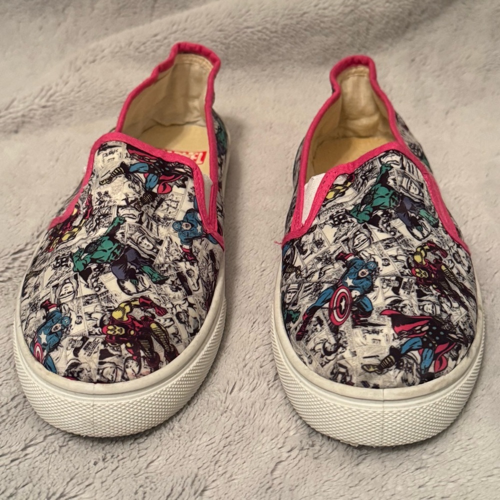 Marvel Superheroes Slip-On Canvas Shoes - Pink and Gray Women’s Size‎ 9